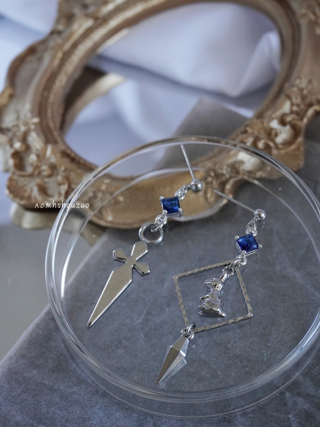 Women Accessories Earrings - Brincos de Lohen, personagem do anime